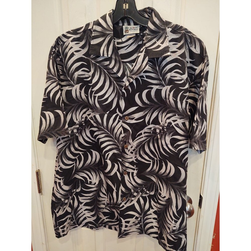 Aloha Republic Mens Hawaiian Shirt L Black Gray Floral Ahola Island Short Sleeve